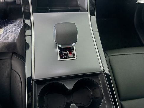 Used 2026 Land Rover Range Rover Velar S image 19