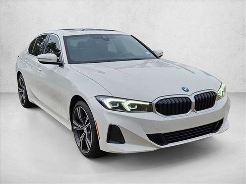 Used 2024 BMW 330i Sedan w/ Premium Package image 3