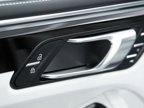 New 2026 Porsche Macan Turbo AWD/4WD image 26