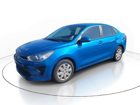 Used 2021 Kia Rio S FWD image 3