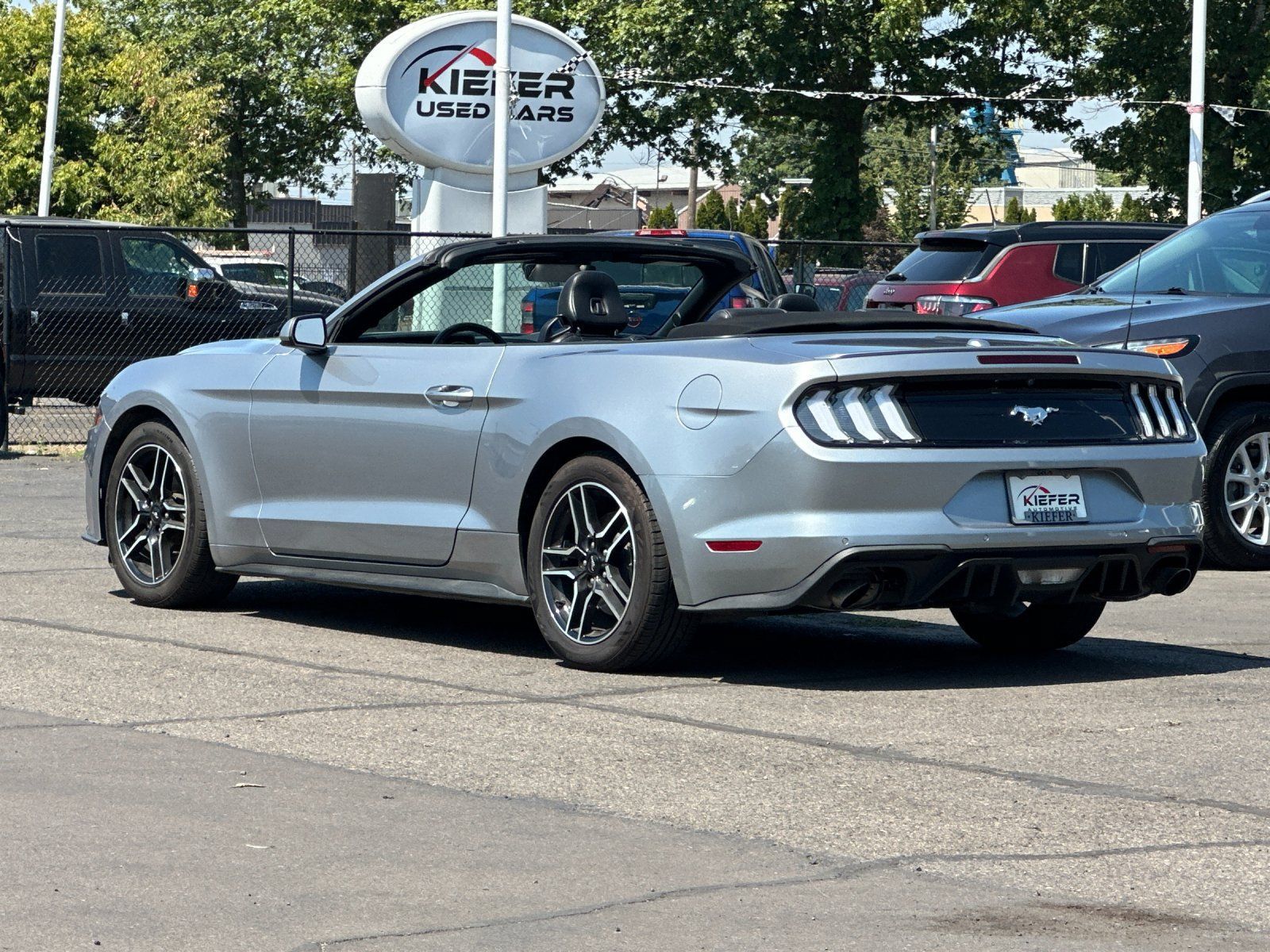 Used 2023 Ford Mustang Premium RWD image 6