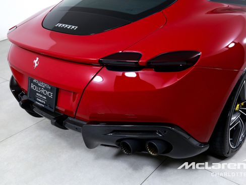 Used 2022 Ferrari Roma RWD image 32