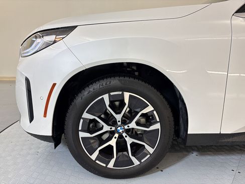 Used 2026 BMW X3 xDrive30i w/ Premium Package AWD/4WD image 11