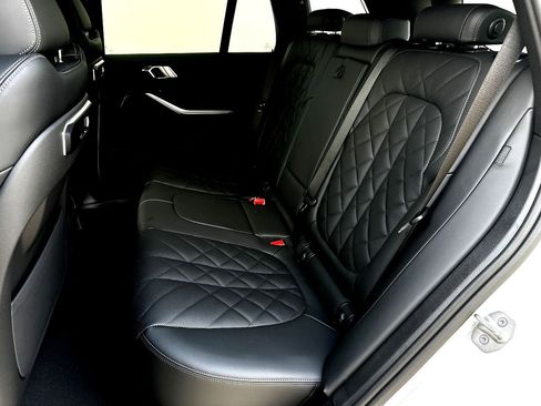 New 2026 BMW X5 xDrive40i image 17