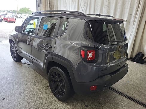 Used 2022 Jeep Renegade Altitude AWD/4WD image 17