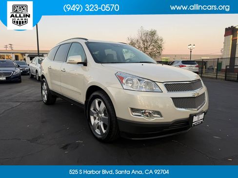 Used 2012 Chevrolet Traverse LTZ image 3