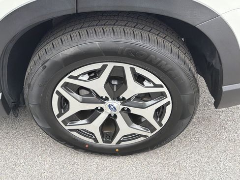 Used 2019 Subaru Forester Premium image 58