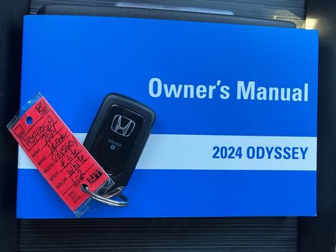 Certified 2024 Honda Odyssey Elite image 34