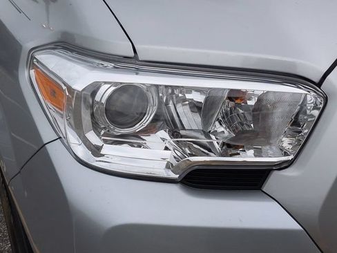 Certified 2022 Toyota Tacoma SR w/ SR Convenience Package RWD image 10