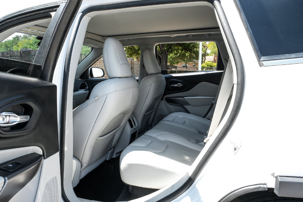 Used 2021 Jeep Cherokee Limited AWD/4WD image 51