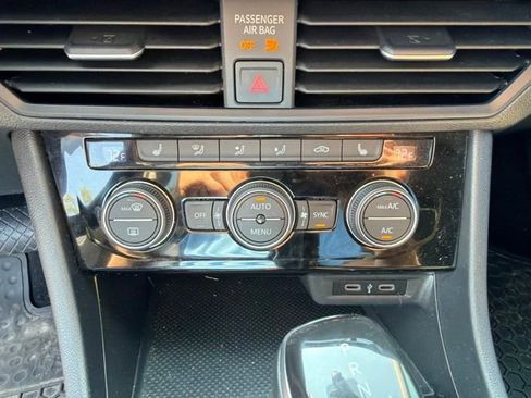 Used 2022 Volkswagen Jetta SE FWD image 27