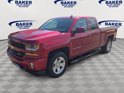 Used 2018 Chevrolet Silverado 1500 LT w/ All Star Edition AWD/4WD image 7