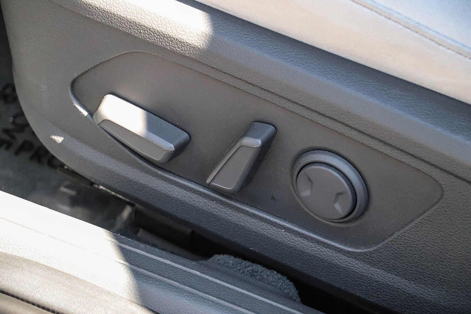 Used 2023 Hyundai Sonata SEL w/ Convenience Package FWD image 16