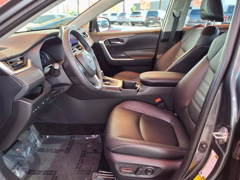 Certified 2023 Toyota RAV4 XLE Premium AWD/4WD image 17