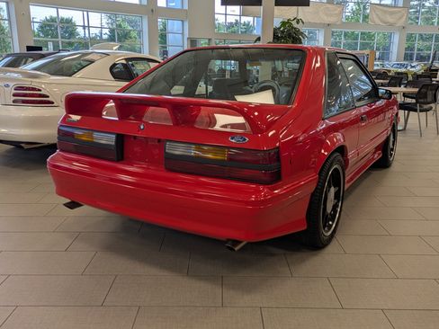 Used 1993 Ford Mustang Cobra RWD image 3