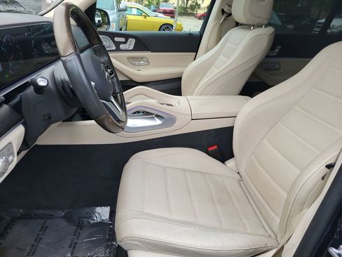 Used 2020 Mercedes-Benz GLS 450 GLS 450 w/ Convenience Package image 24