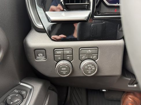 New 2026 Chevrolet Silverado 1500 RST AWD/4WD image 14