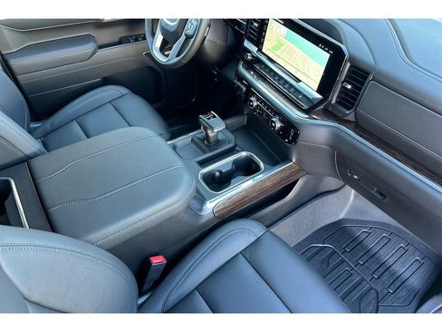 New 2026 GMC Sierra 1500 Elevation w/ Elevation Premium Package AWD/4WD image 12