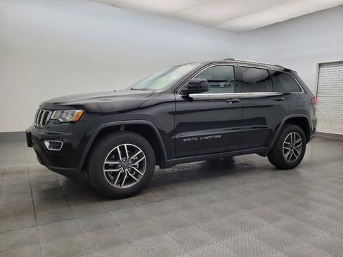 Used 2019 Jeep Grand Cherokee Laredo w/ Laredo X Package image 2