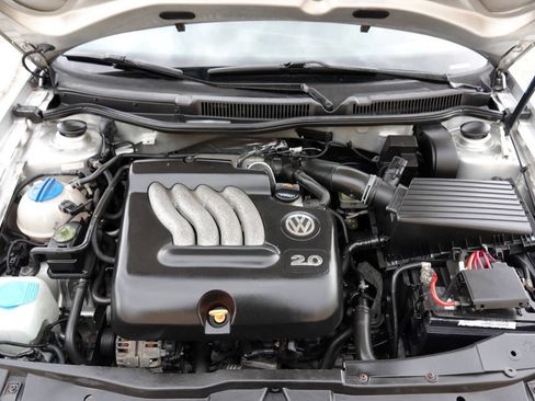 Used 2005 Volkswagen Golf GL image 74