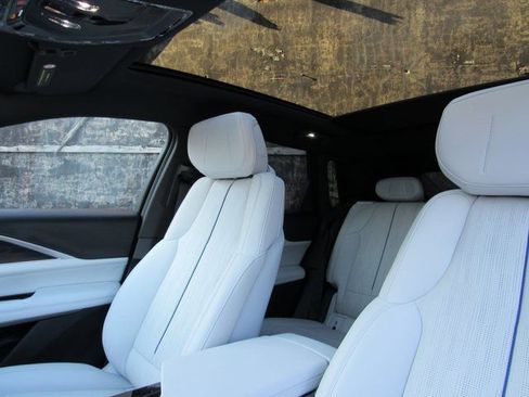New 2025 Cadillac Lyriq Luxury RWD image 10