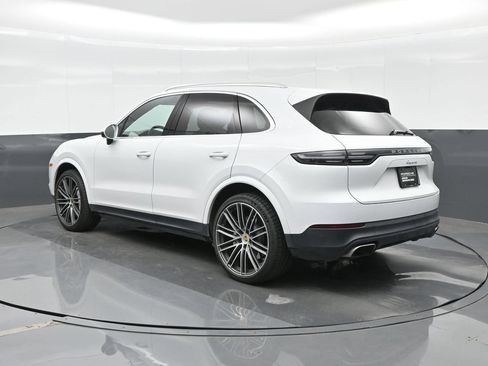 Certified 2022 Porsche Cayenne AWD/4WD image 3