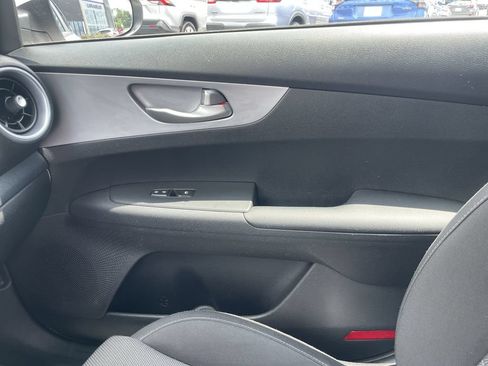 Certified 2023 Kia Forte LXS w/ LXS Technology Package FWD image 19
