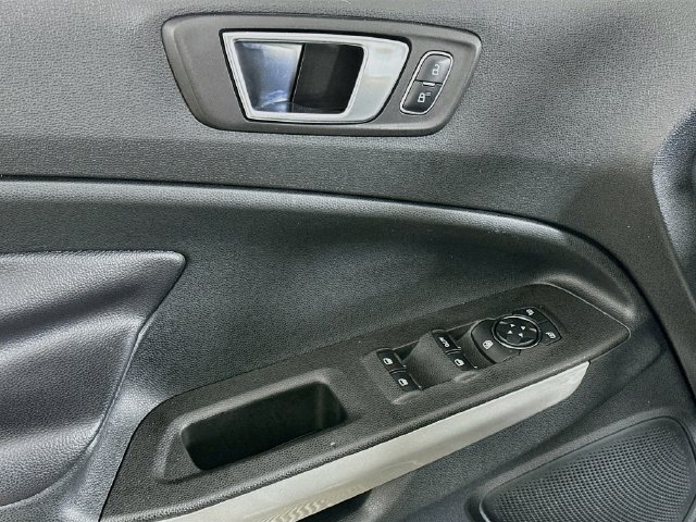 Used 2018 Ford EcoSport Titanium FWD image 10