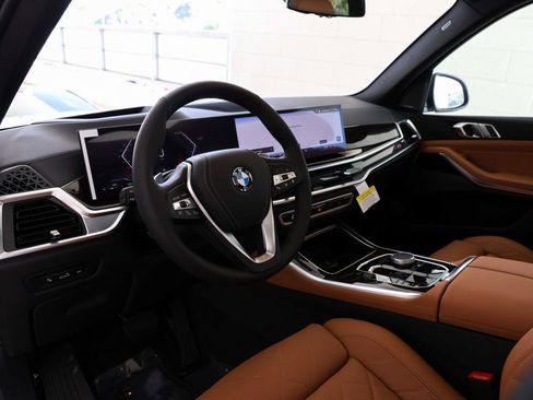 New 2026 BMW X5 sDrive40i image 15