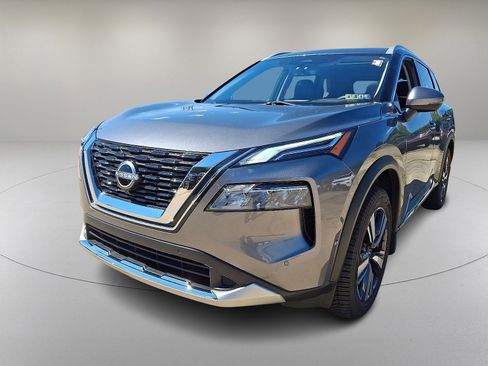 Used 2023 Nissan Rogue Platinum w/ Platinum Premium Package image 4