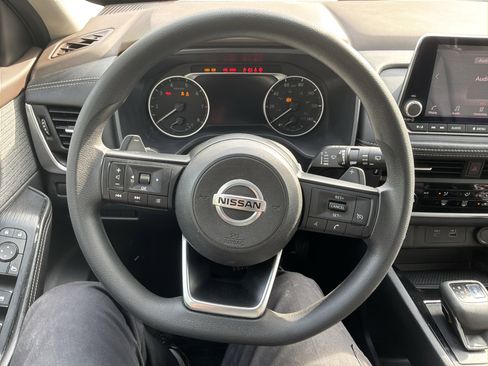 Used 2021 Nissan Rogue S AWD/4WD image 12