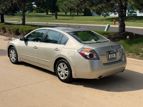 Used 2010 Nissan Altima 2.5 SL w/ SL Pkg FWD image 7