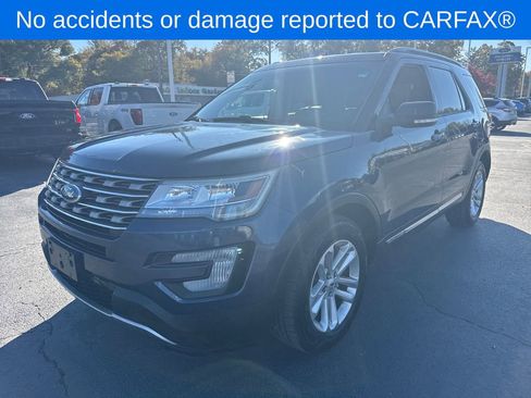 Used 2016 Ford Explorer XLT w/ Equipment Group 202A image 2