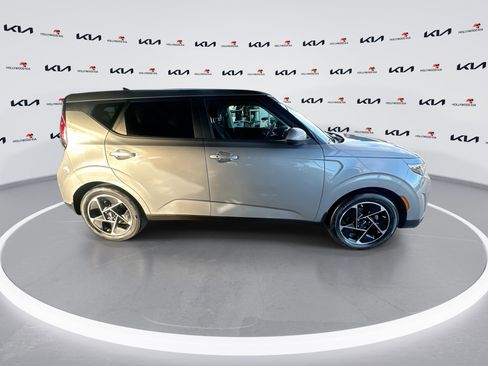 Certified 2023 Kia Soul EX image 9