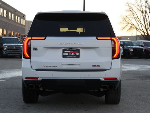 Used 2025 GMC Yukon XL Denali w/ Sun & Power Step Package image 10