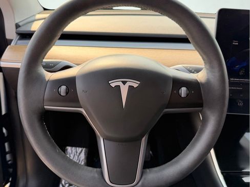 Used 2021 Tesla Model Y 2WD image 33
