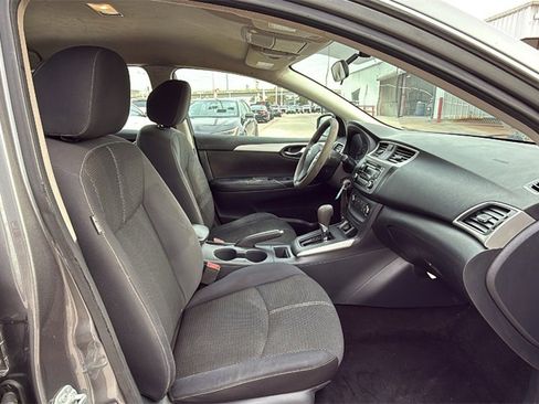 Used 2017 Nissan Sentra S image 31