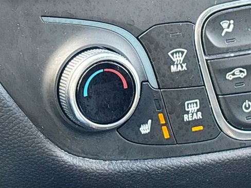 Used 2024 Chevrolet Equinox RS image 19