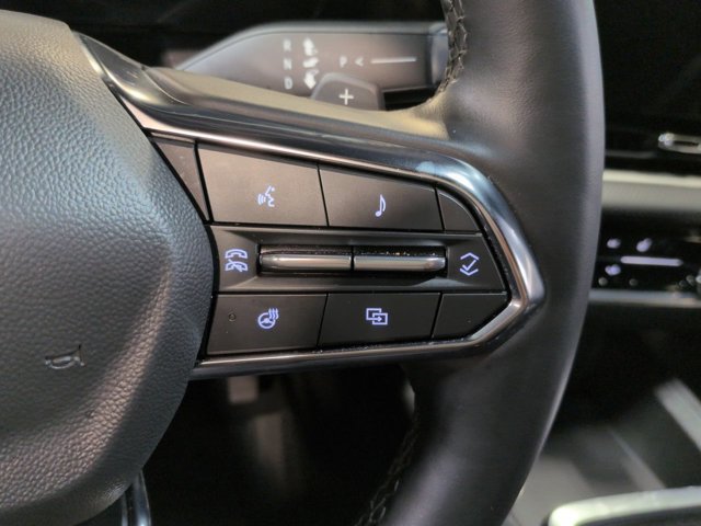 Used 2026 Chevrolet Equinox LT w/ Safety and Technology Package FWD image 23