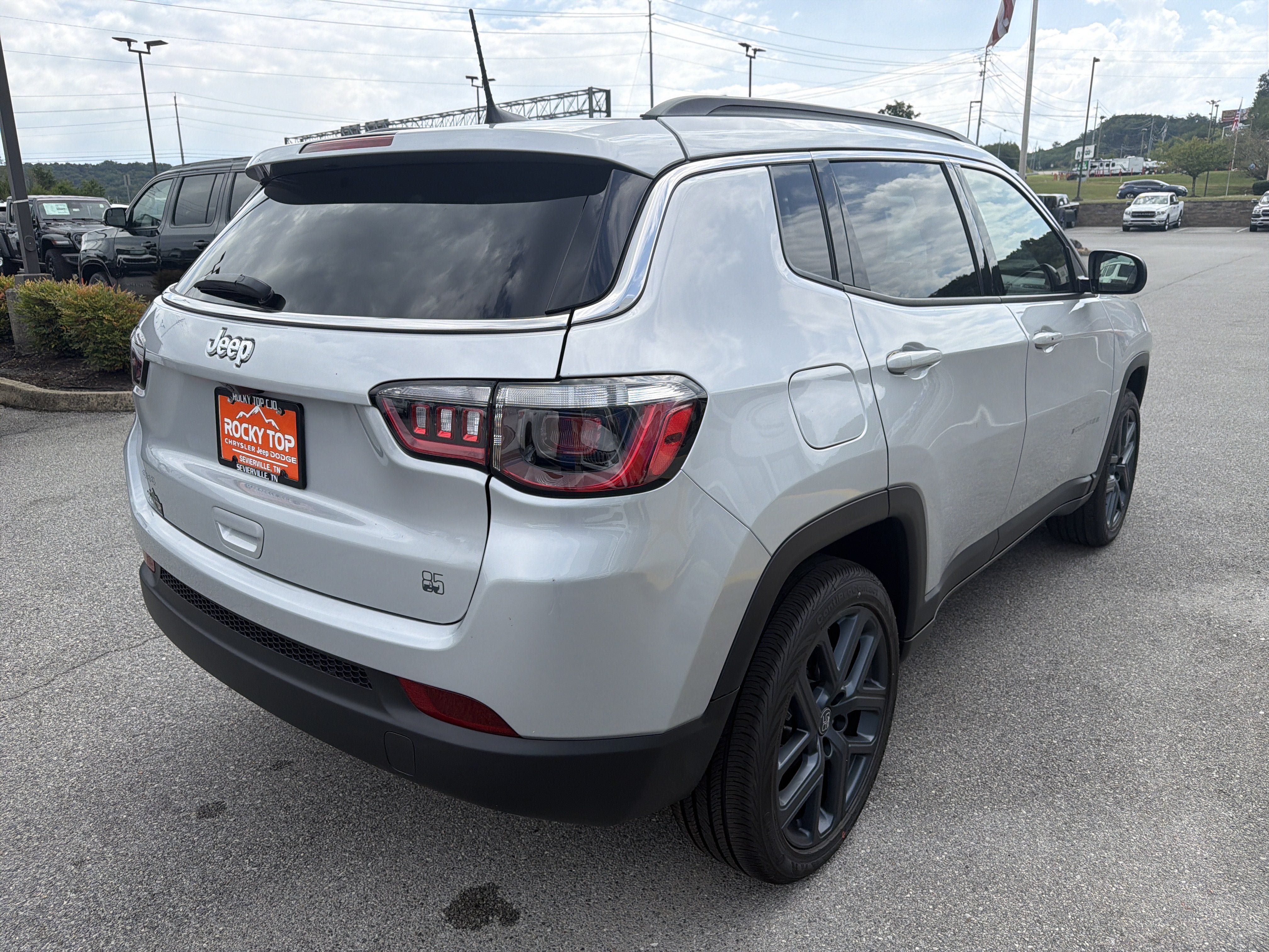 New 2026 Jeep Compass Latitude AWD/4WD image 6
