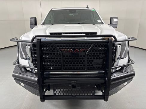 Used 2024 GMC Sierra 2500 Pro AWD/4WD image 3