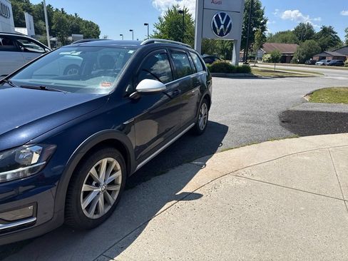 Used 2019 Volkswagen Golf Alltrack S AWD/4WD image 19