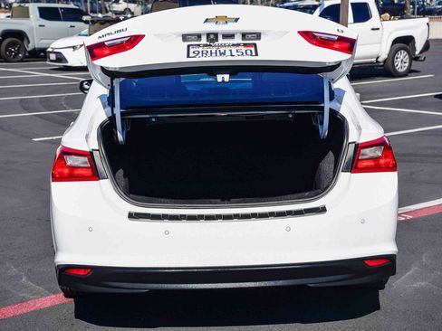 Used 2024 Chevrolet Malibu LT image 30