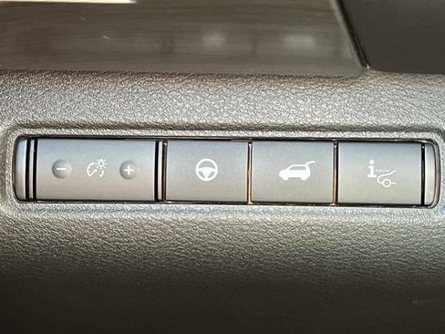 Used 2025 Nissan Pathfinder Platinum w/ Cargo Package FWD image 38
