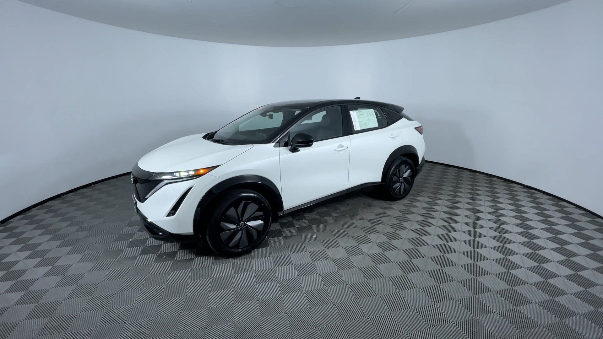 Certified 2024 Nissan Ariya AWD image 4