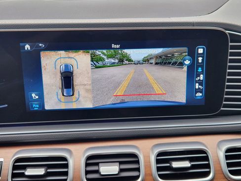 Used 2024 Mercedes-Benz GLS 450 4MATIC w/ AMG Line Exterior image 17