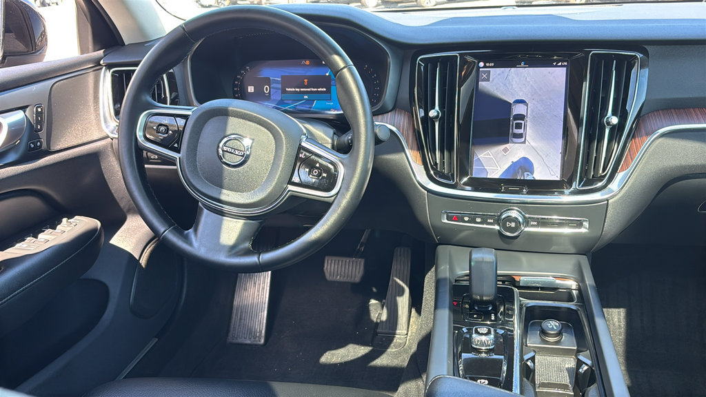 Certified 2024 Volvo S60 B5 Plus AWD/4WD image 7