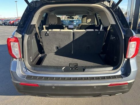 Used 2021 Ford Explorer XLT image 8