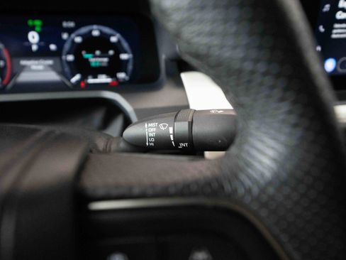 Certified 2024 Toyota Tacoma TRD Off-Road AWD/4WD image 15