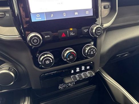 New 2026 RAM 1500 Express AWD/4WD image 36